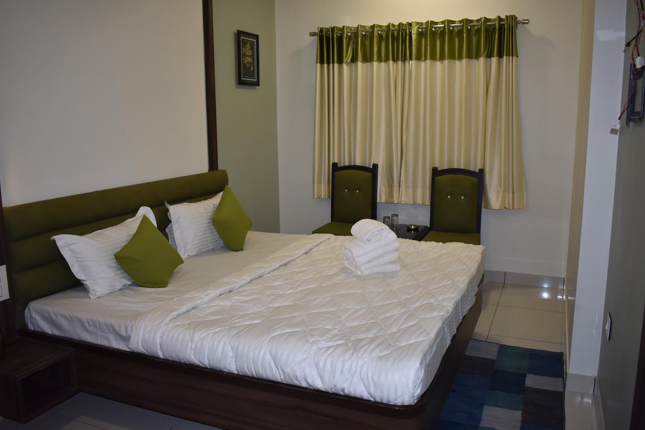 Hotel Shyam Palace Будж Екстериор снимка