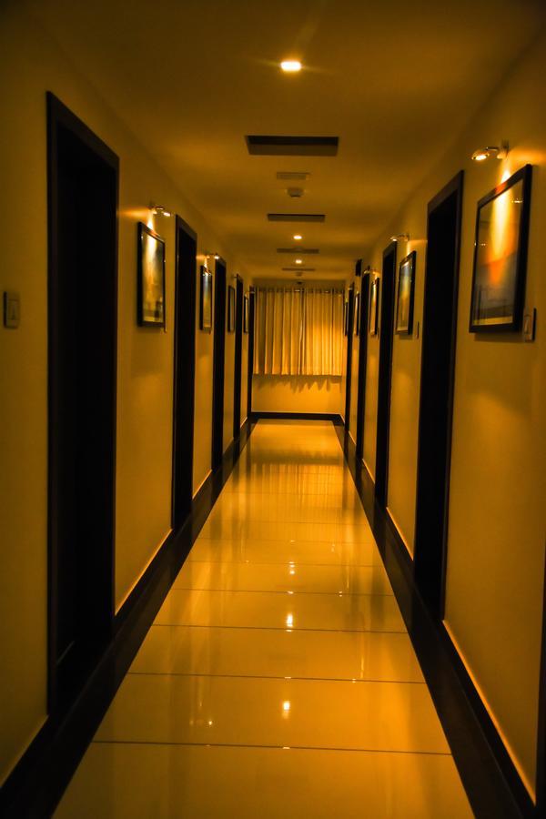 Hotel Shyam Palace Будж Екстериор снимка