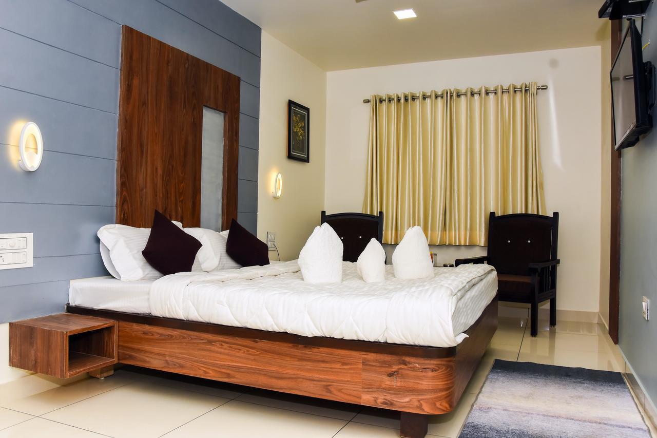 Hotel Shyam Palace Будж Екстериор снимка